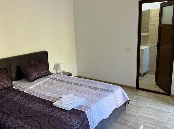 De Inchiriat Cris&dia Gasthof *